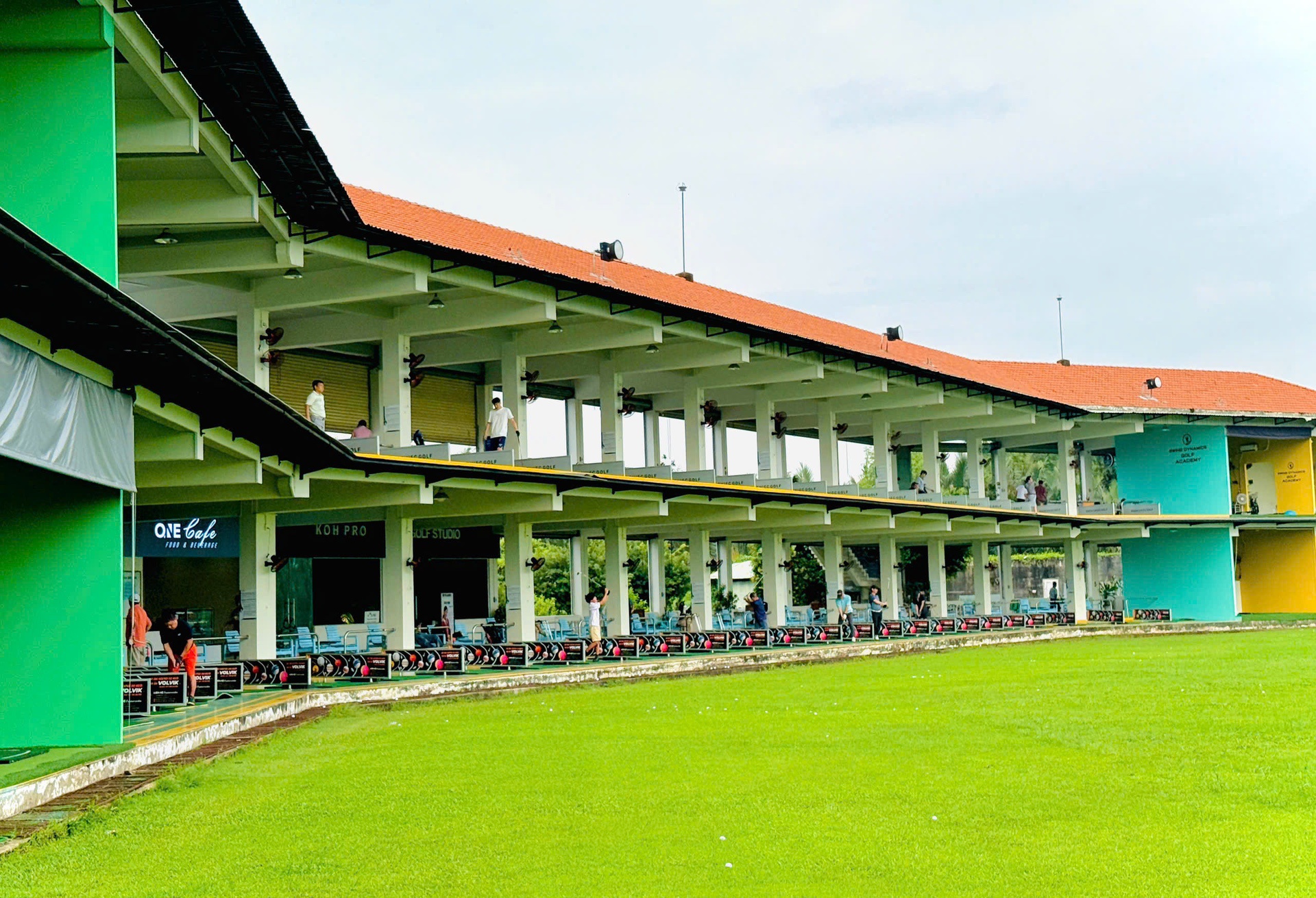 GOLFZON VIETNAM RACH CHIEC GOLF DRIVING RANGE (8)